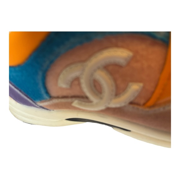 Chanel Multicolor Calfskin Suede CC Logo Trainer Sneaker - Picture 9 of 15